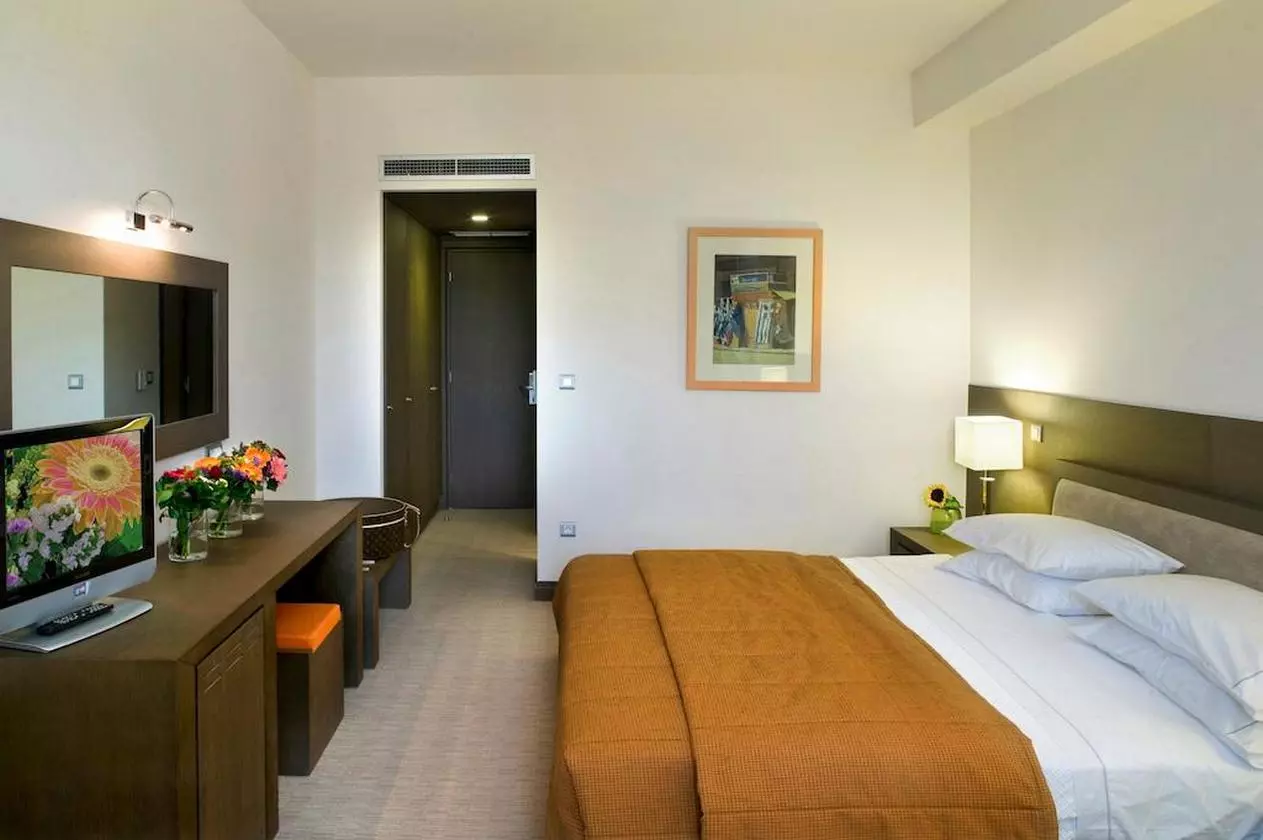 AMALIAHOTEL_SHABAVIZ (3).jpg